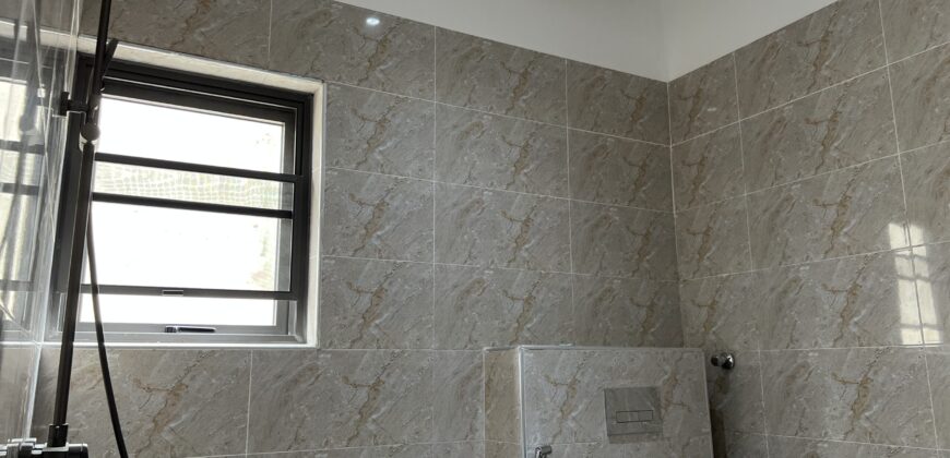 4bedroom house with a boys quarters and Swimming pool at East Legon-school junction For sale