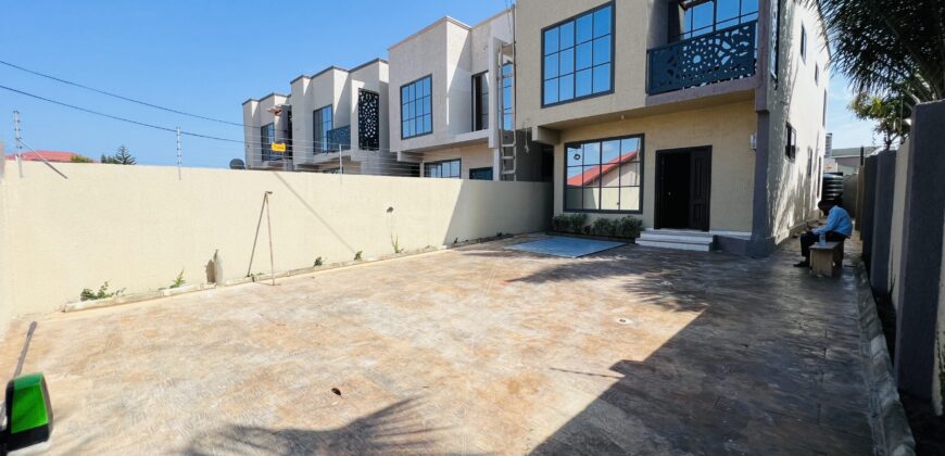 4BEDROOM HOUSE FOR SALE AT SPINTEX , ACCRA GHANA