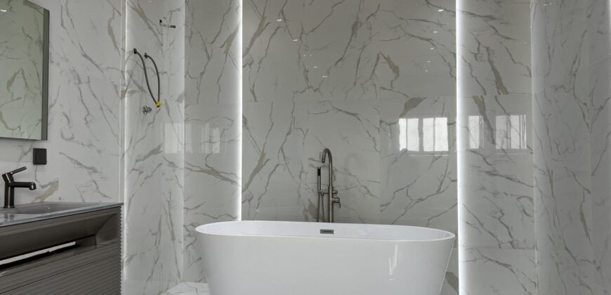 4bedroom house with a boys quarters and Swimming pool at East Legon-school junction For sale