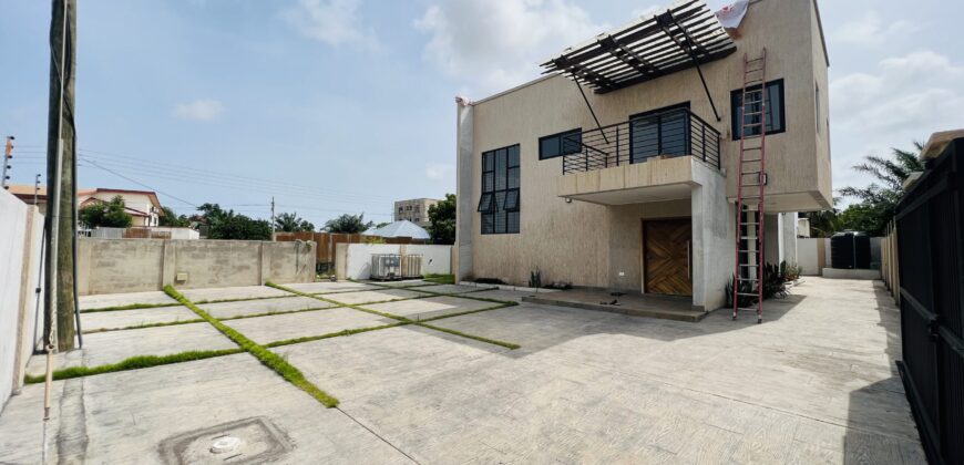 4BEDROOM/STUDY WITH BOYSQUARTERS FOR SALE AT SPINTEX