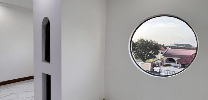 4 bedroom Swimming Pool House ,1 Bq with a Selling NOW