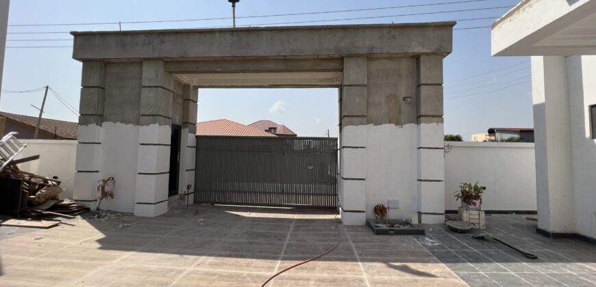 Executive 4 bedroom townhouse in a gated community of 5 with swimming pool at spintex for sale