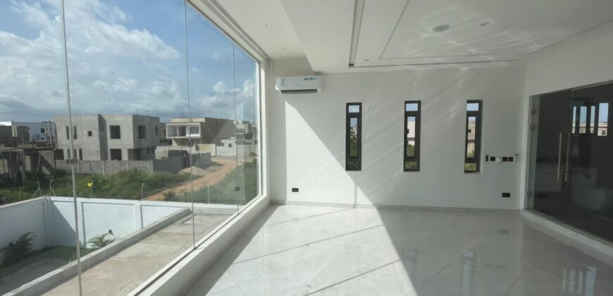 Ultra Modern 4bedroom with swimming pool at East Legon hills