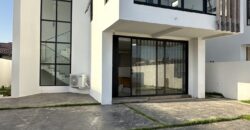 4 bedroom for sale at Lakeside