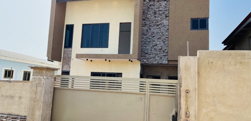 Luxurious 4 bedroom house with Terrace and security post for sale at spintex