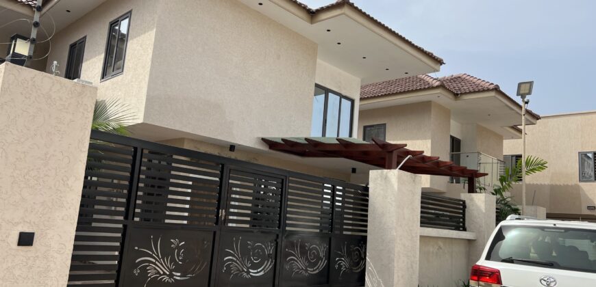 4BEDROOM WITH BOYS QUARTERS & MINI GATED COMMUNITY HOUSE FOR SALE AT SPINTEX
