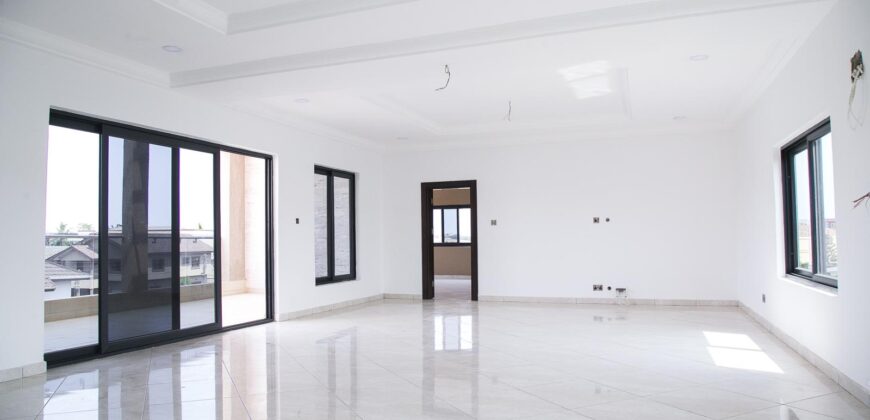 5bedroom house for Sale|Rent at East Airport