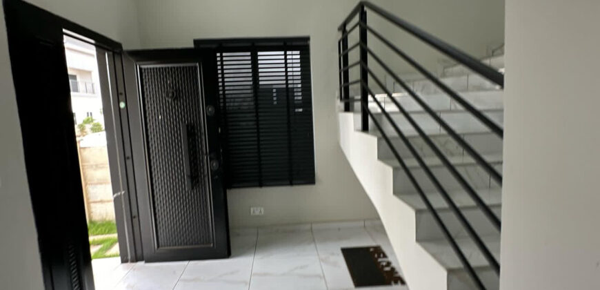 3bedroom house for rent Adenta