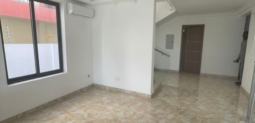 Beautiful 5 bedroom house with BQ, swimming pool selling at East legon