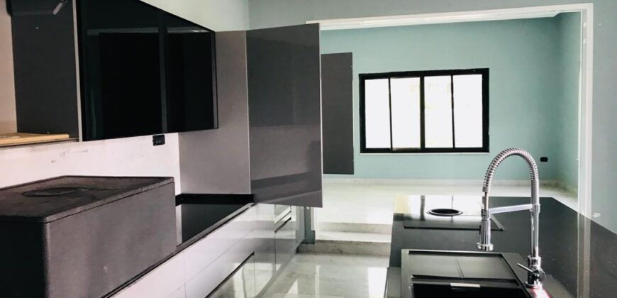 Executive 6 bedroom house with luxurious swimming pool with one boys quarters located at East legon-Ogbojo for sale