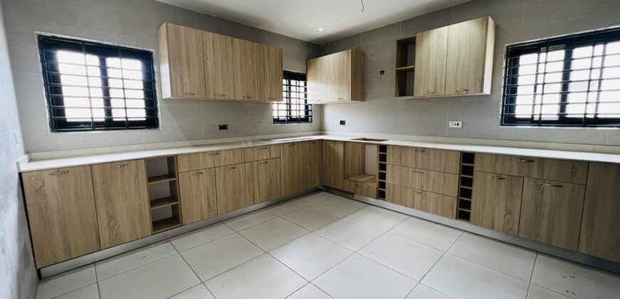 4BEDROOM/STUDY WITH BOYSQUARTERS FOR SALE AT SPINTEX