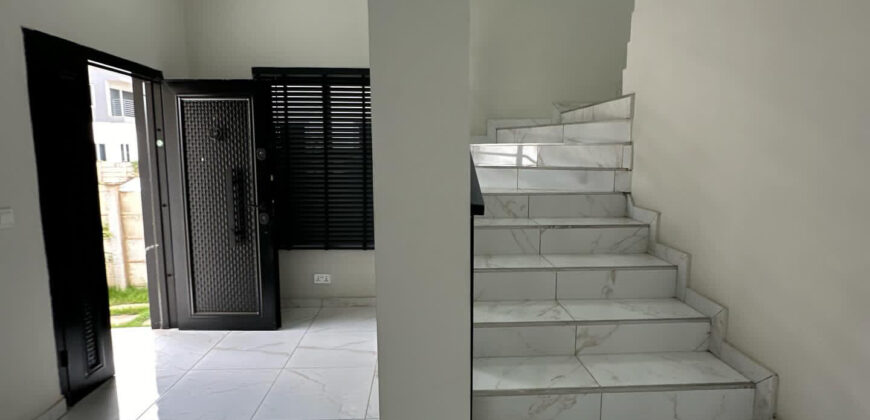 3bedroom house for rent Adenta