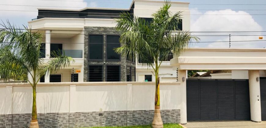 Executive 6 bedroom house with luxurious swimming pool with one boys quarters located at East legon-Ogbojo for sale