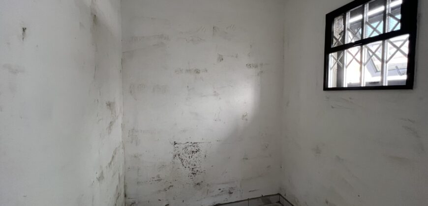 Executive 4 bedroom townhouse in a gated community of 5 with swimming pool at spintex for sale