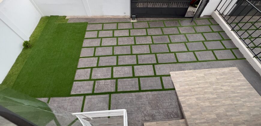 Luxurious 5 bedroom storey building with boys quarters  for sale at Tseaddo .