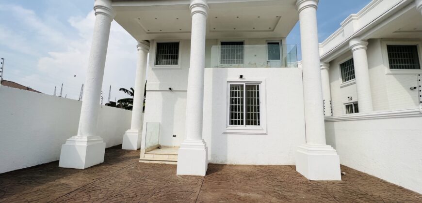 Executive 3 bedroom house with boys quarters for sale at Tseaddo