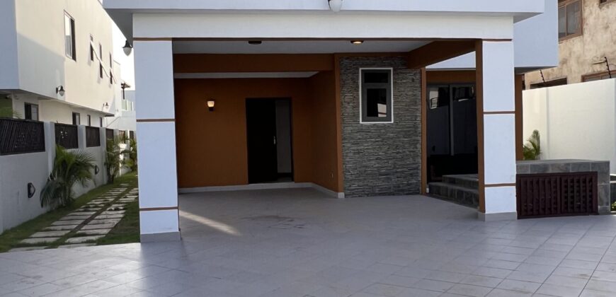 3 bedroom Furnished House Jacuzzi 1 Bq with a Selling NOW