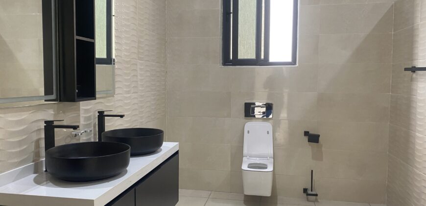 4Bedroom gated community at East Airport