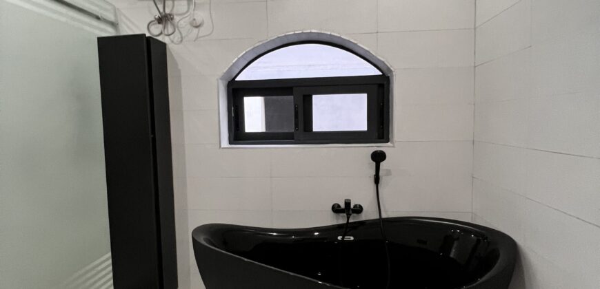 4 bedroom Swimming Pool House ,1 Bq with a Selling NOW