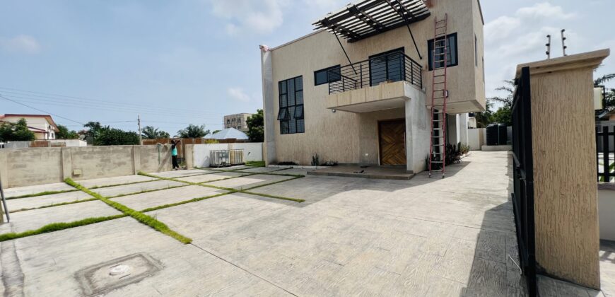 4BEDROOM/STUDY WITH BOYSQUARTERS FOR SALE AT SPINTEX