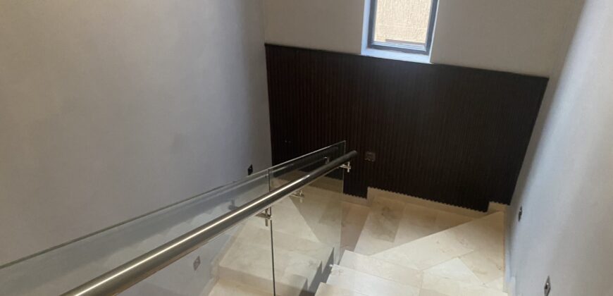 4Bedroom gated community at East Airport