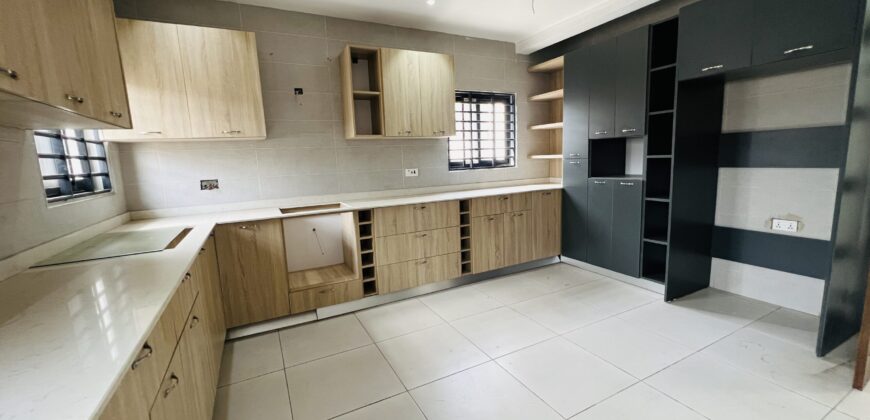 4BEDROOM/STUDY WITH BOYSQUARTERS FOR SALE AT SPINTEX