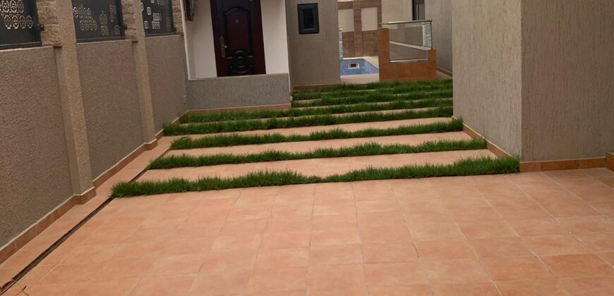 5bedroom house for Sale|Rent at East Airport