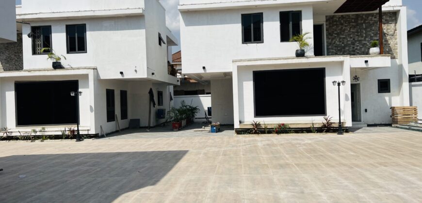 Executive 4 bedroom townhouse in a gated community of 5 with swimming pool at spintex for sale