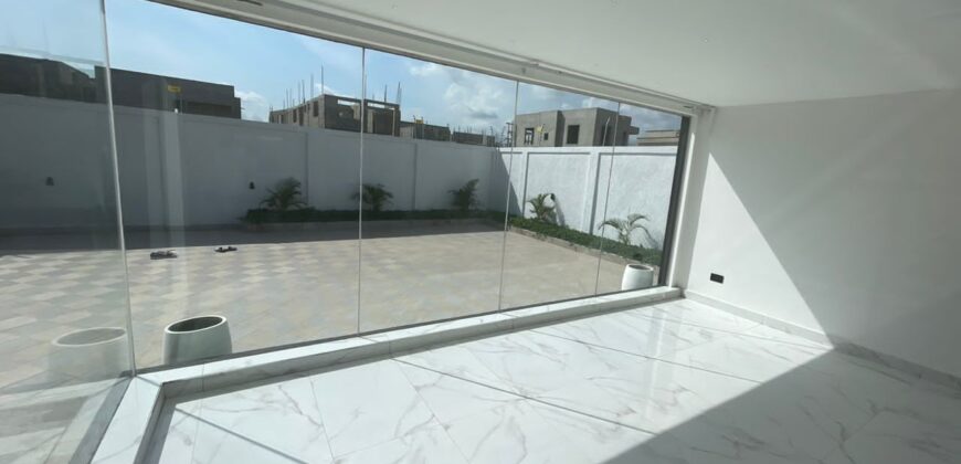 Ultra Modern 4bedroom with swimming pool at East Legon hills