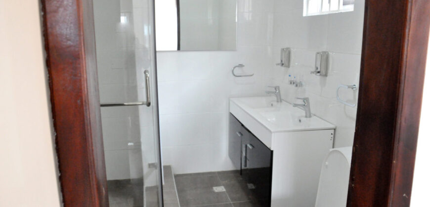 Newly built 4 bedroom houses for sale at Achimota Mile 7