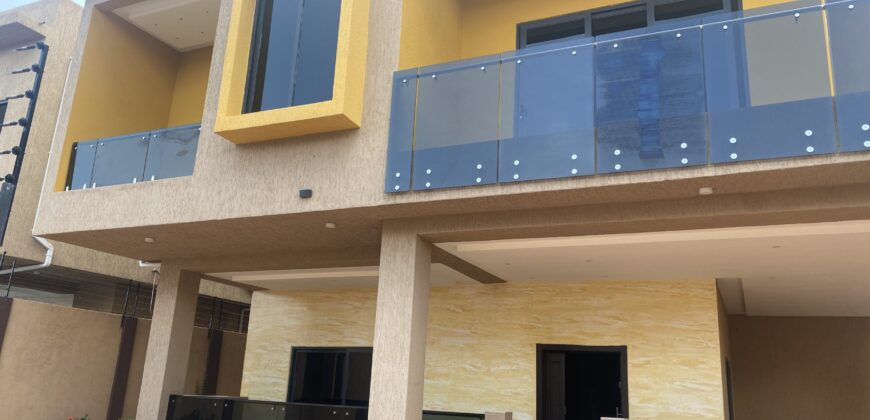 4Bedroom gated community at East Airport