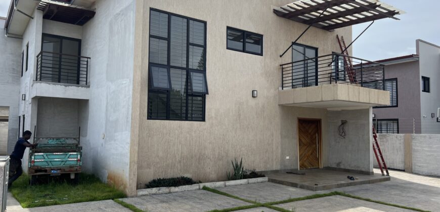 4BEDROOM/STUDY WITH BOYSQUARTERS FOR SALE AT SPINTEX