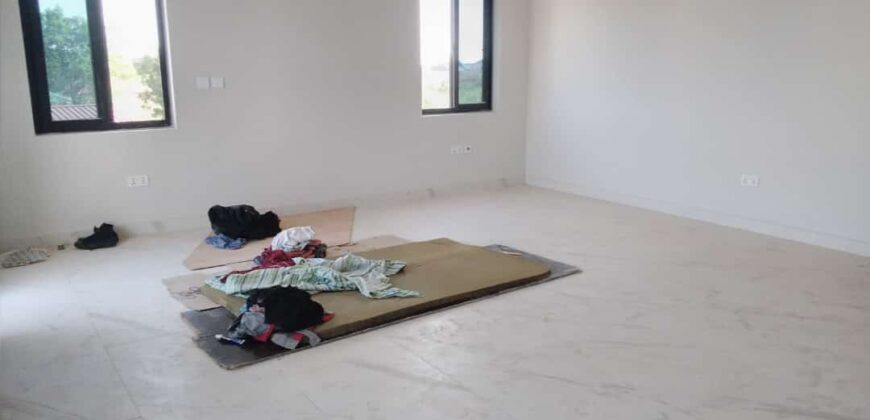 4bedroom storey building for sale at Pantang Oyarifa