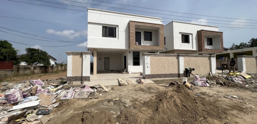 BRAND-NEW 3BEDROOM STOREY BUILDING  FOR SALE AT SPINTEX , ACCRA GHANA