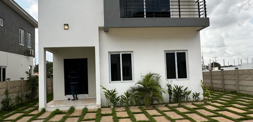 3bedroom house for rent Adenta