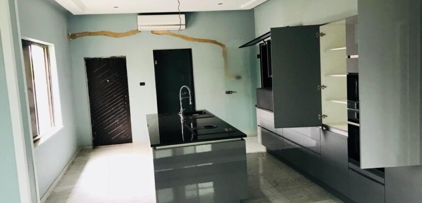 Executive 6 bedroom house with luxurious swimming pool with one boys quarters located at East legon-Ogbojo for sale