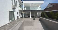 Ultra Modern 4bedroom with swimming pool at East Legon hills