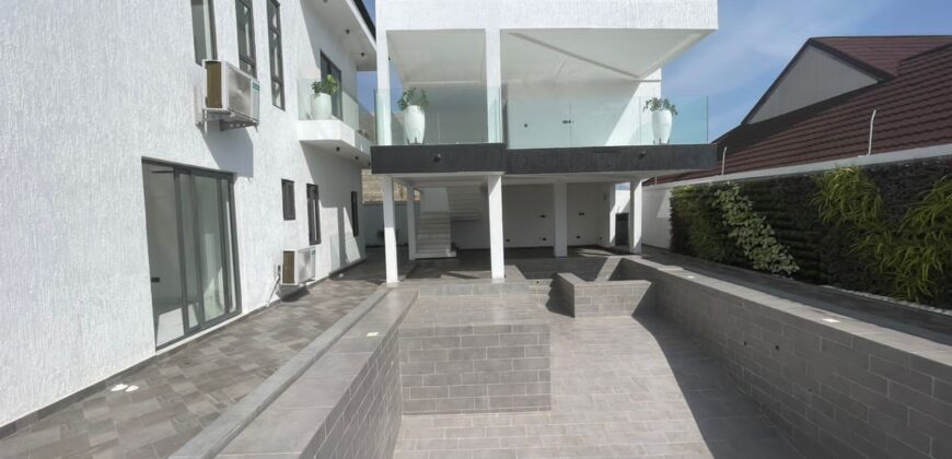 Ultra Modern 4bedroom with swimming pool at East Legon hills