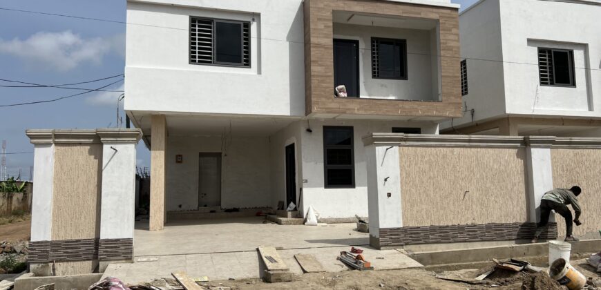 BRAND-NEW 3BEDROOM STOREY BUILDING  FOR SALE AT SPINTEX , ACCRA GHANA