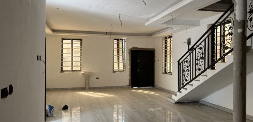 4BEDROOM WITH BOYS QUARTERS & MINI GATED COMMUNITY HOUSE FOR SALE AT SPINTEX