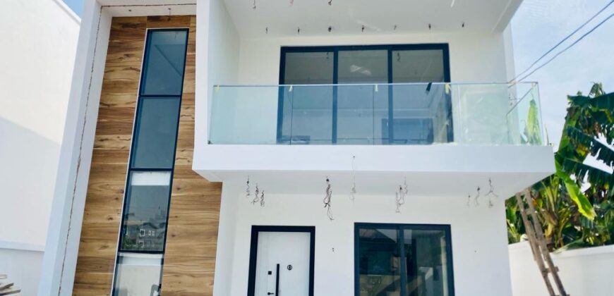Executive 4 bedrooms luxury House with 1 room boys for sale at East Legon ( American house)