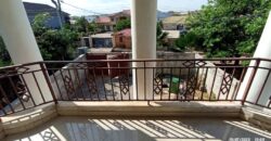 A slightly use Four bedroom house is Available for sale at Adjiringanor