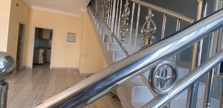 4bedroom house for rent at spintex HFC