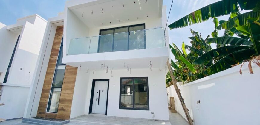 Executive 4 bedrooms luxury House with 1 room boys for sale at East Legon ( American house)