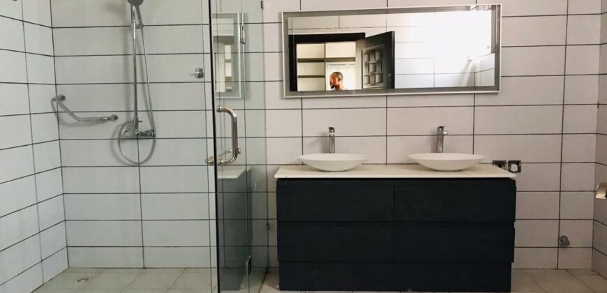 7Bedrooms Swim Pool House with 1 Bq for sale at East Legon 