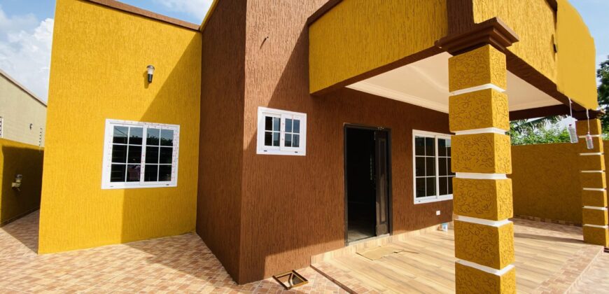 3bedroom with boysquarter for sale at Oyarifa