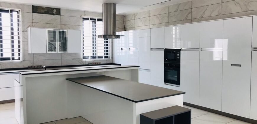 7Bedrooms Swim Pool House with 1 Bq for sale at East Legon 