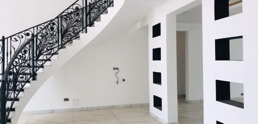 7Bedrooms Swim Pool House with 1 Bq for sale at East Legon 