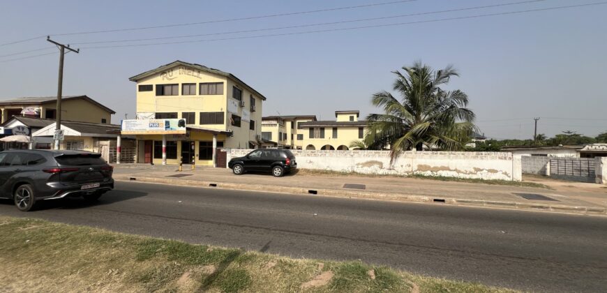 Roadside commercial Landed Property For sale La-Trade a min drive from la palm beach