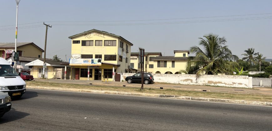 Roadside commercial Landed Property For sale La-Trade a min drive from la palm beach